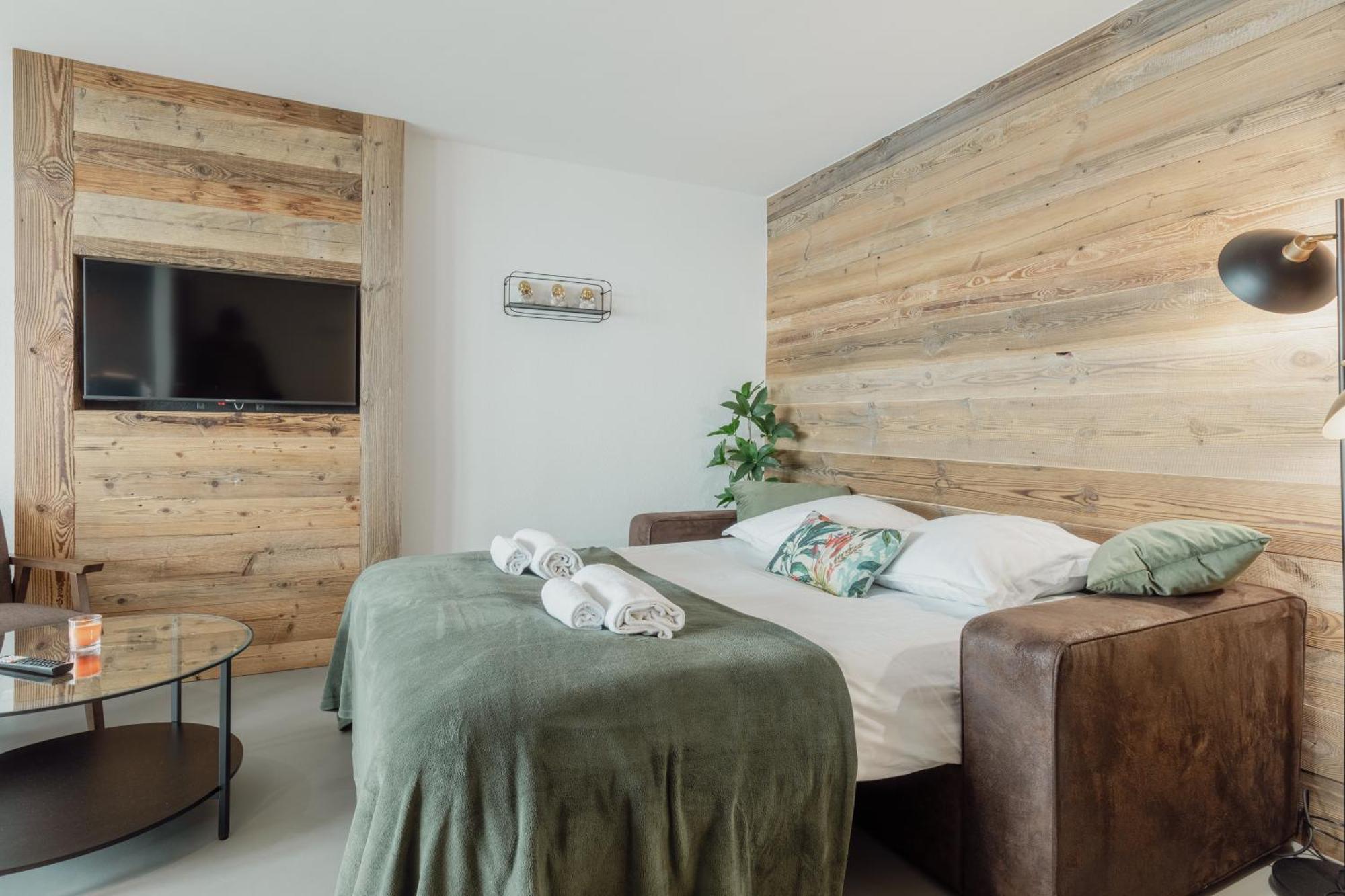 Magnifique Appartement Proche Du Centre クラン エクステリア 写真