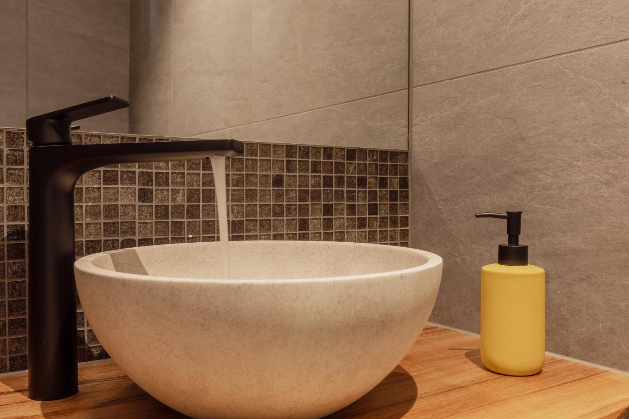 Magnifique Appartement Proche Du Centre クラン エクステリア 写真