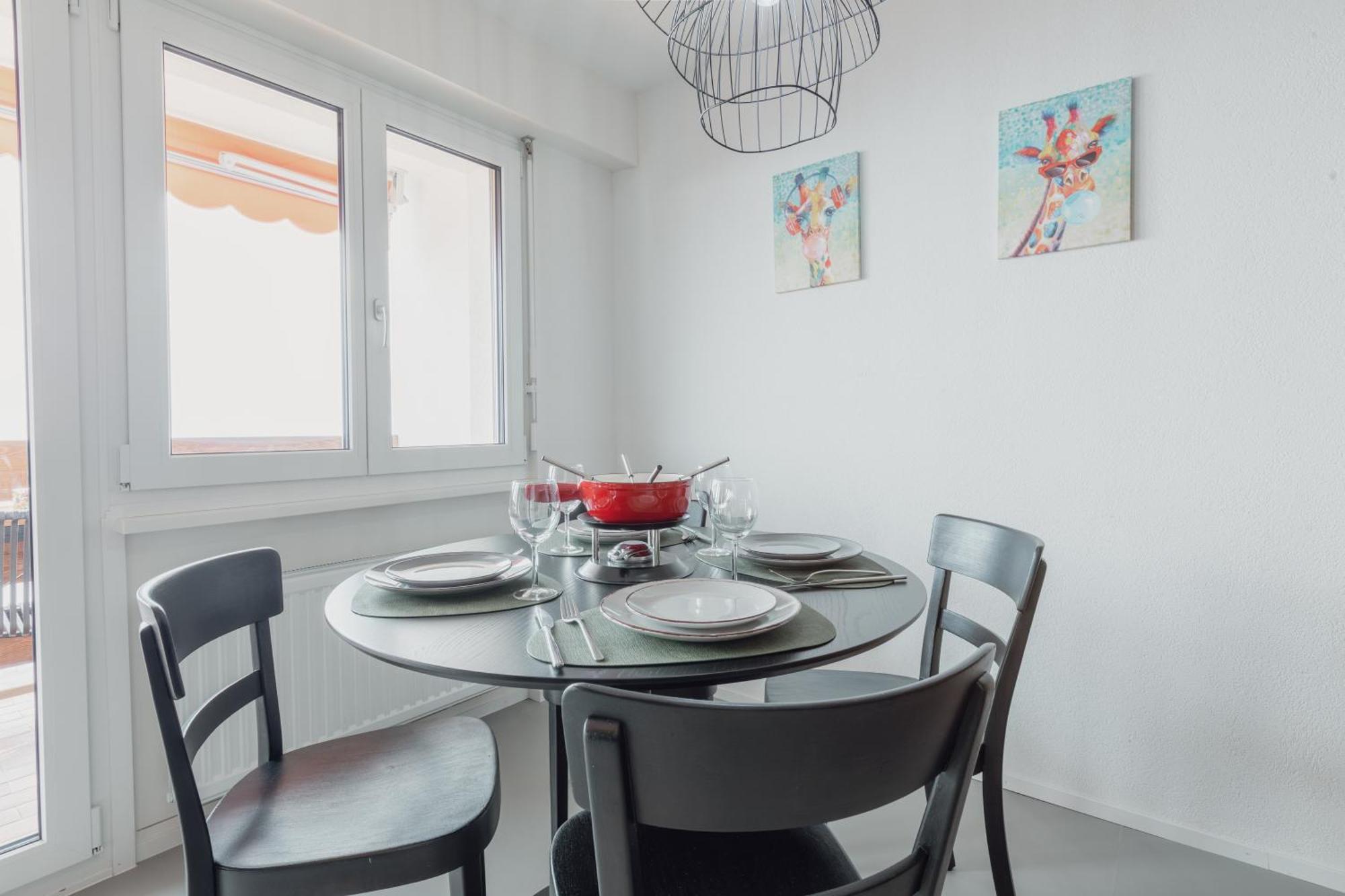 Magnifique Appartement Proche Du Centre クラン エクステリア 写真