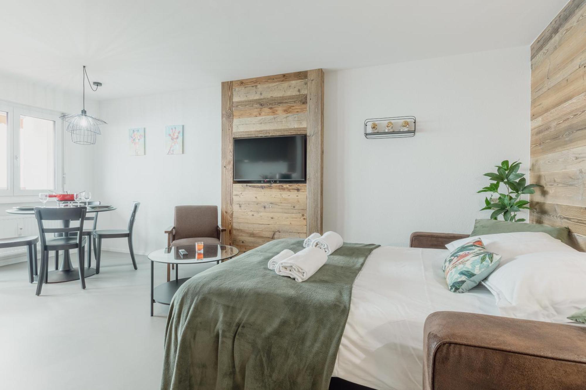 Magnifique Appartement Proche Du Centre クラン エクステリア 写真